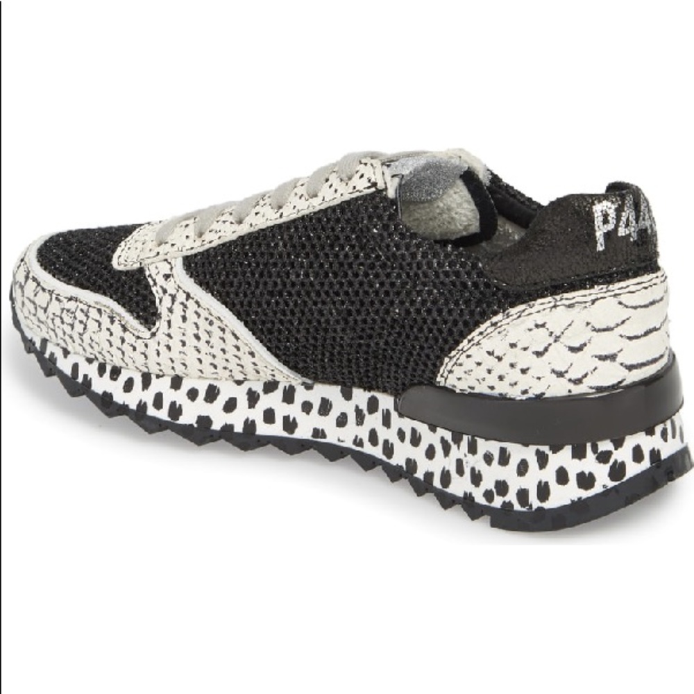 P448 | Boston Sneaker | Black and Ivory | Size 39 - Picture 10 of 11